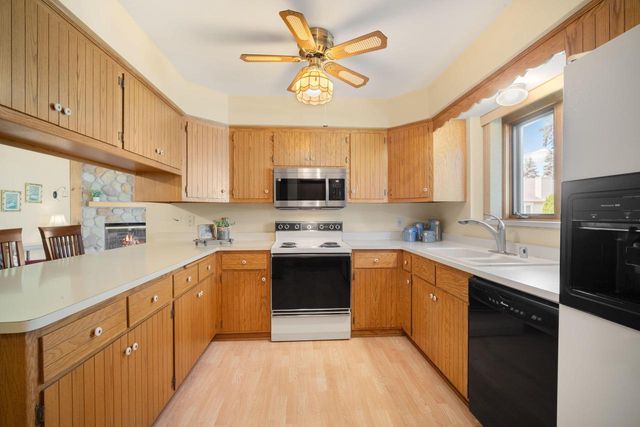 N98W17792 Sherwood COURT, Germantown, WI 53022