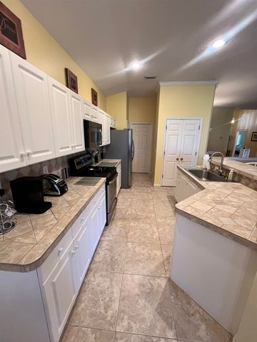 613 Casa Fuerta Ln, St Augustine, FL 32080