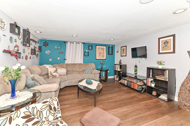 17835 Maple Tree LANE, Brookfield, WI 53045