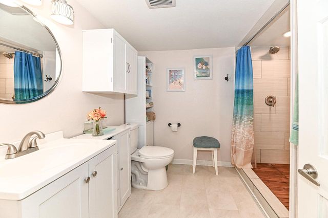 17835 Maple Tree LANE, Brookfield, WI 53045