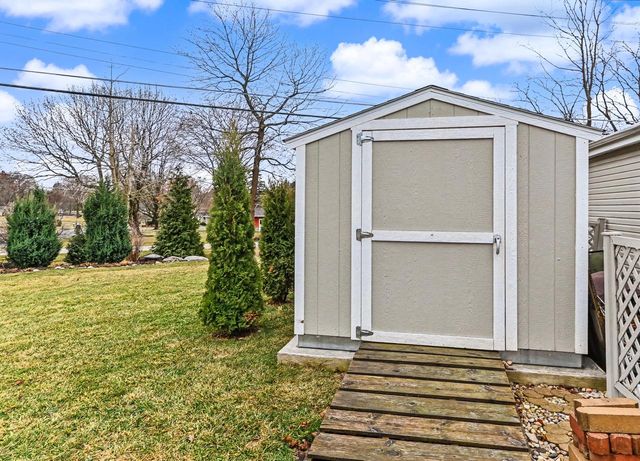 17835 Maple Tree LANE, Brookfield, WI 53045