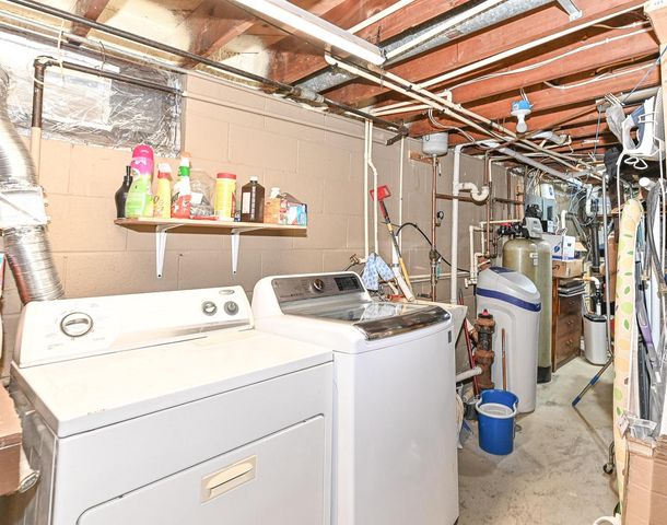 17835 Maple Tree LANE, Brookfield, WI 53045