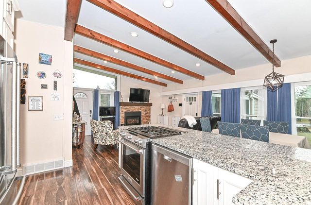 17835 Maple Tree LANE, Brookfield, WI 53045