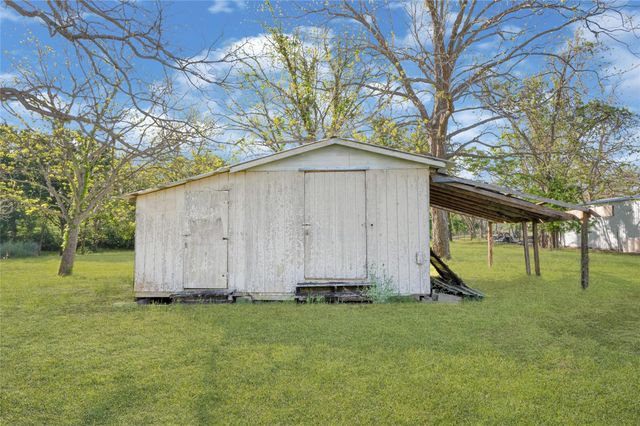 10677 County Road 743, Sweeny, TX 77480
