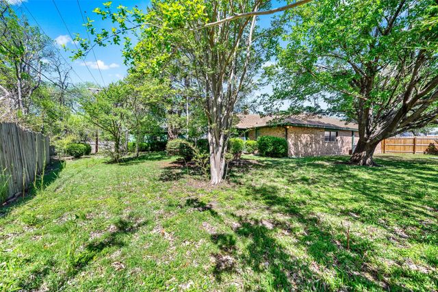 4106 Whitman Lane, Grand Prairie, TX 75052