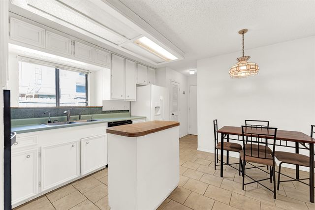 4106 Whitman Lane, Grand Prairie, TX 75052