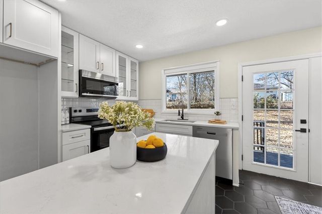 9210 Marsh Avenue, Kansas City, MO 64138