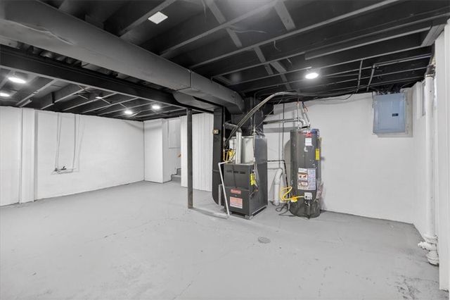 9210 Marsh Avenue, Kansas City, MO 64138