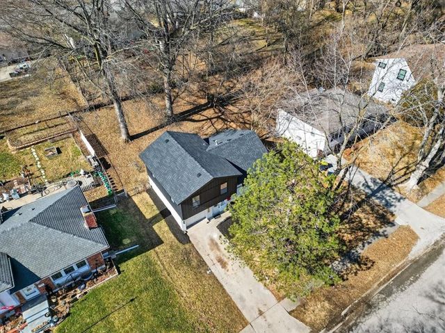 9210 Marsh Avenue, Kansas City, MO 64138