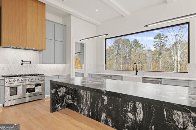 520 Heathmill Court, Milton, GA 30004