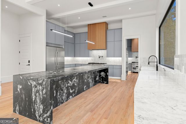 520 Heathmill Court, Milton, GA 30004