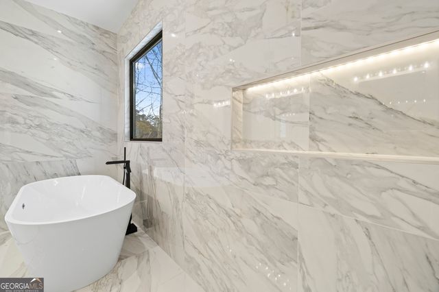 520 Heathmill Court, Milton, GA 30004