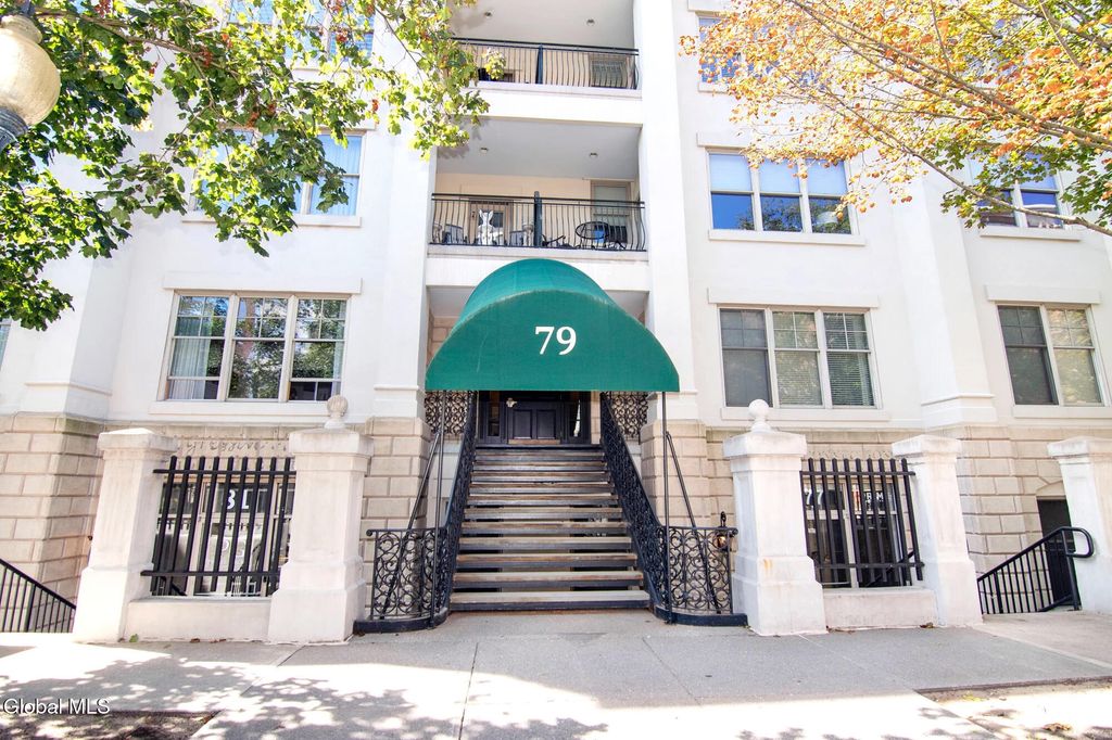 79 Railroad Place 301, Saratoga Springs, NY 12866