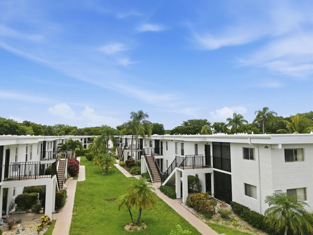 14898 Wedgefield Drive 208, Delray Beach, FL 33446