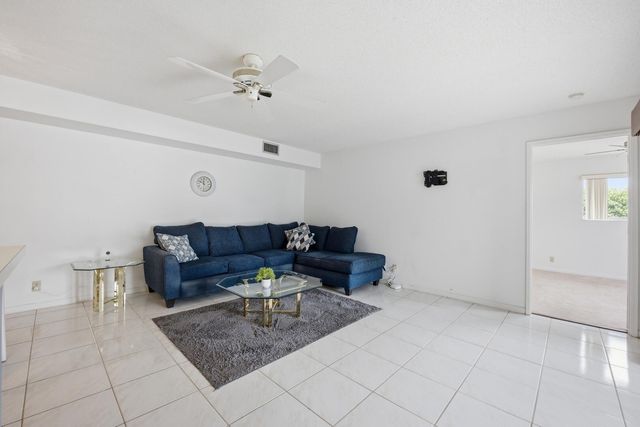 14898 Wedgefield Drive 208, Delray Beach, FL 33446
