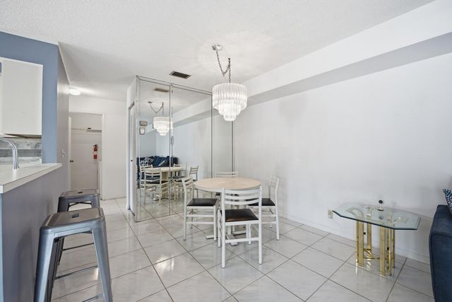 14898 Wedgefield Drive 208, Delray Beach, FL 33446