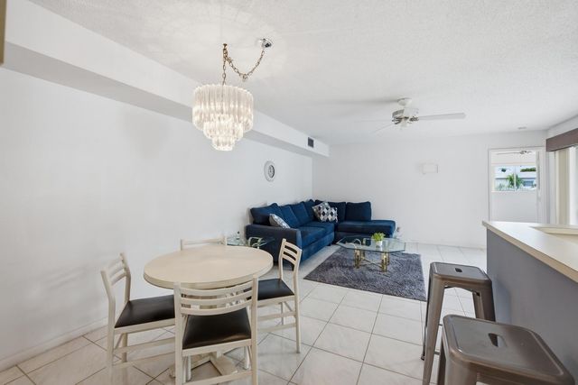 14898 Wedgefield Drive 208, Delray Beach, FL 33446