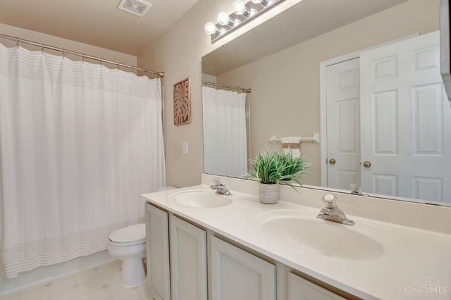 9549 Atchison Court, West Chester, OH 45069