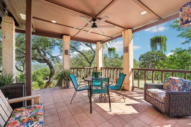100 MESA DR, Wimberley, TX 78676
