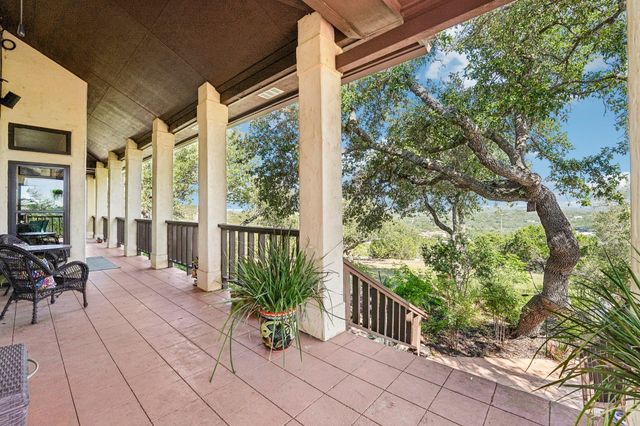 100 MESA DR, Wimberley, TX 78676