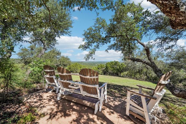 100 MESA DR, Wimberley, TX 78676