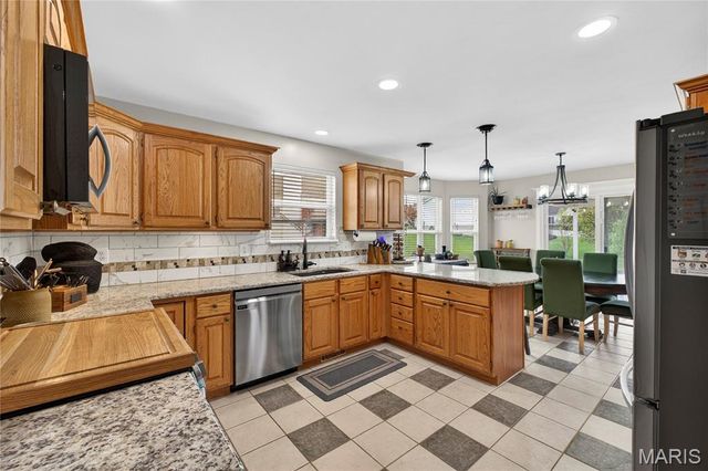 18 Locust Hills Court, O'fallon, MO 63366