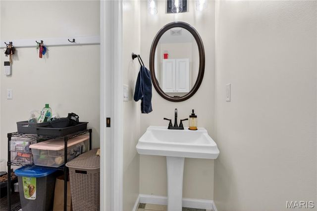 18 Locust Hills Court, O'fallon, MO 63366