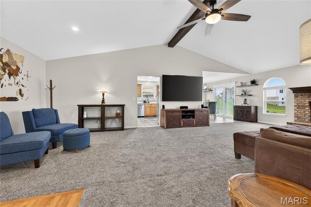 18 Locust Hills Court, O'fallon, MO 63366