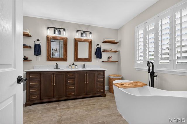 18 Locust Hills Court, O'fallon, MO 63366