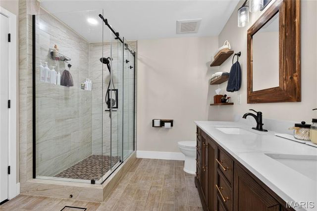 18 Locust Hills Court, O'fallon, MO 63366