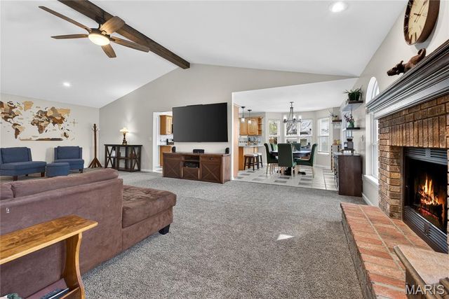 18 Locust Hills Court, O'fallon, MO 63366