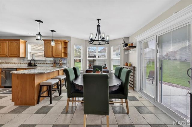 18 Locust Hills Court, O'fallon, MO 63366