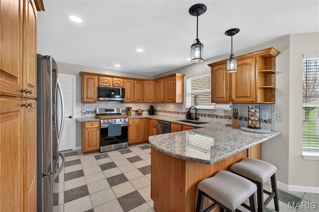 18 Locust Hills Court, O'fallon, MO 63366