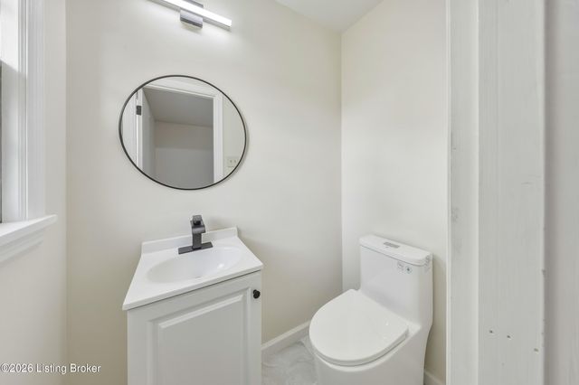 7803 Cedar Brook Dr, Louisville, KY 40219