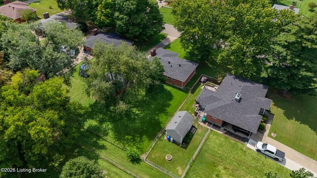 7803 Cedar Brook Dr, Louisville, KY 40219