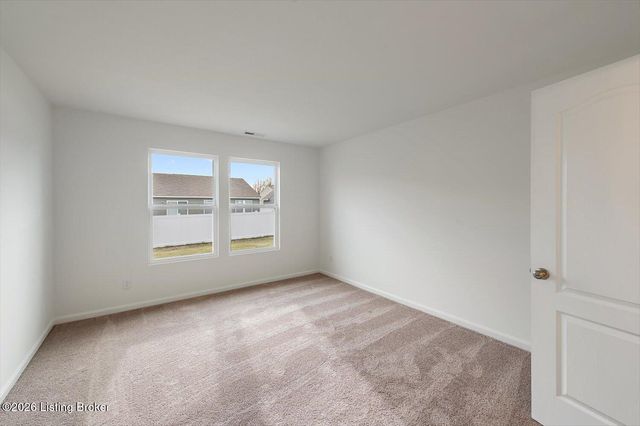 490 Mud Hen Dr, Shepherdsville, KY 40165