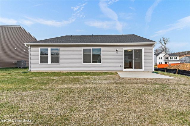 490 Mud Hen Dr, Shepherdsville, KY 40165