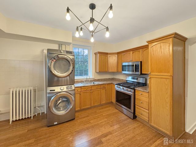 422 Main Street, Metuchen, NJ 08844