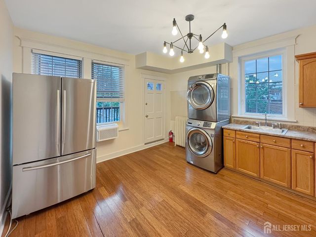 422 Main Street, Metuchen, NJ 08844