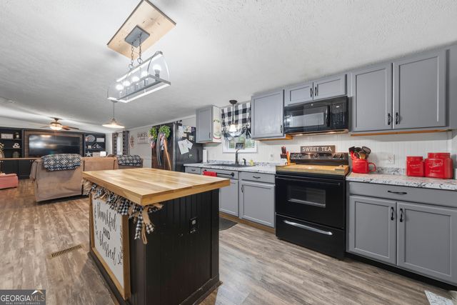 401 Possum Point Drive, Eatonton, GA 31024
