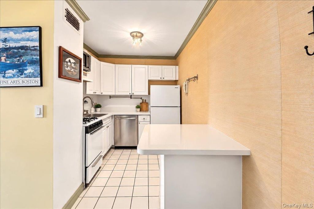 5900 Arlington Avenue 15E, Bronx, NY 10471 — photo 3