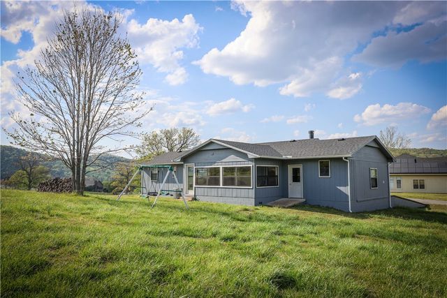21 Appaloosa Drive, Holiday Island, AR 72631