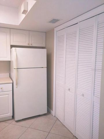 3366 CAMELOT DRIVE A & B, Largo, FL 33771