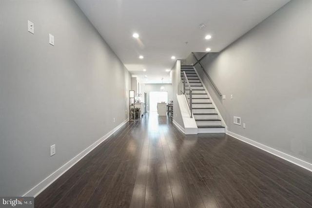 1939 S 6TH ST, Philadelphia, PA 19148