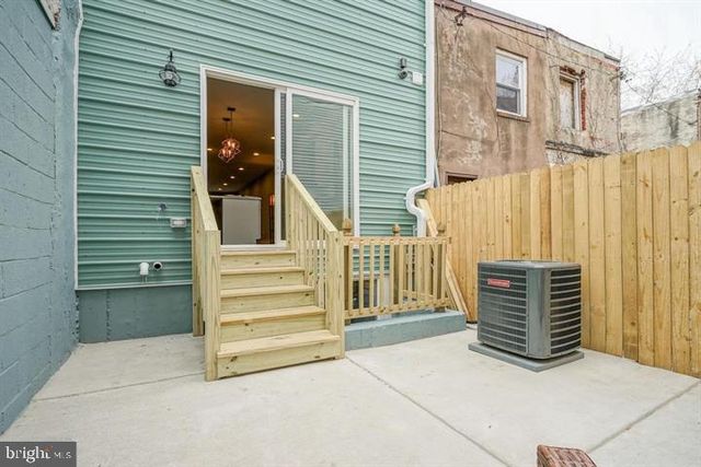 1939 S 6TH ST, Philadelphia, PA 19148