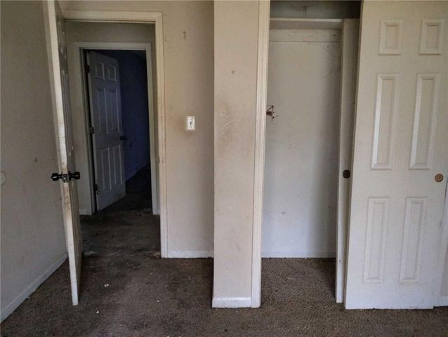 1909 S Ellison Way, Independence, MO 64050