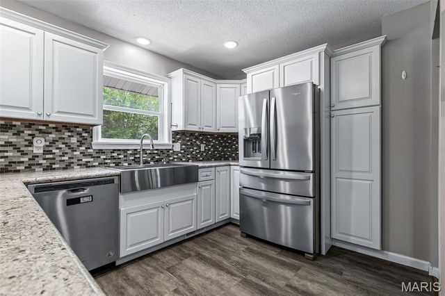 10179 Cherry Hill Lane, Potosi, MO 63664