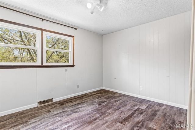 10179 Cherry Hill Lane, Potosi, MO 63664