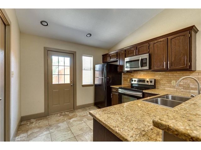 2921 Clover Lane, Euless, TX 76039