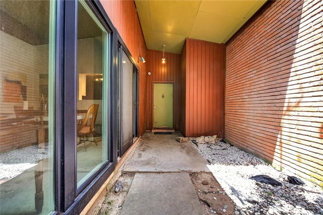 6226 Birdwood Road, Houston, TX 77074
